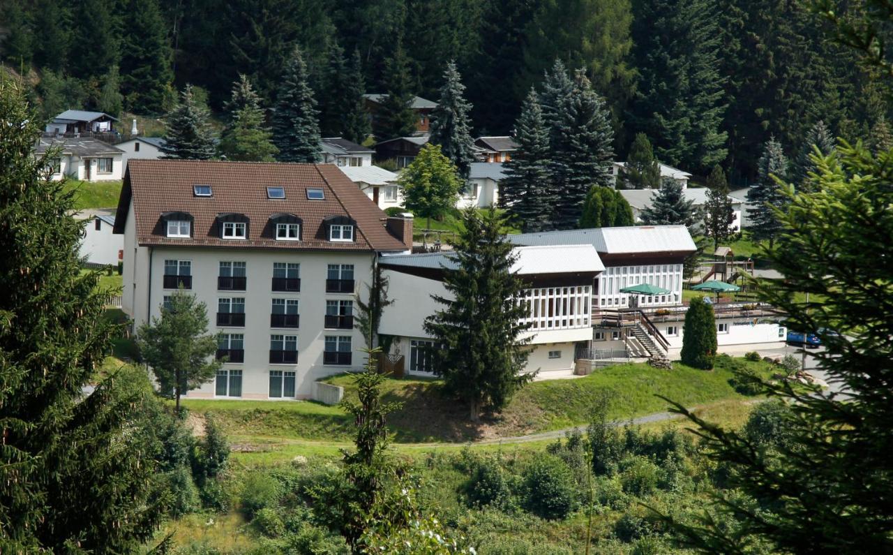 Waldhotel Feldbachtal Neuhaus am Rennweg Bagian luar foto