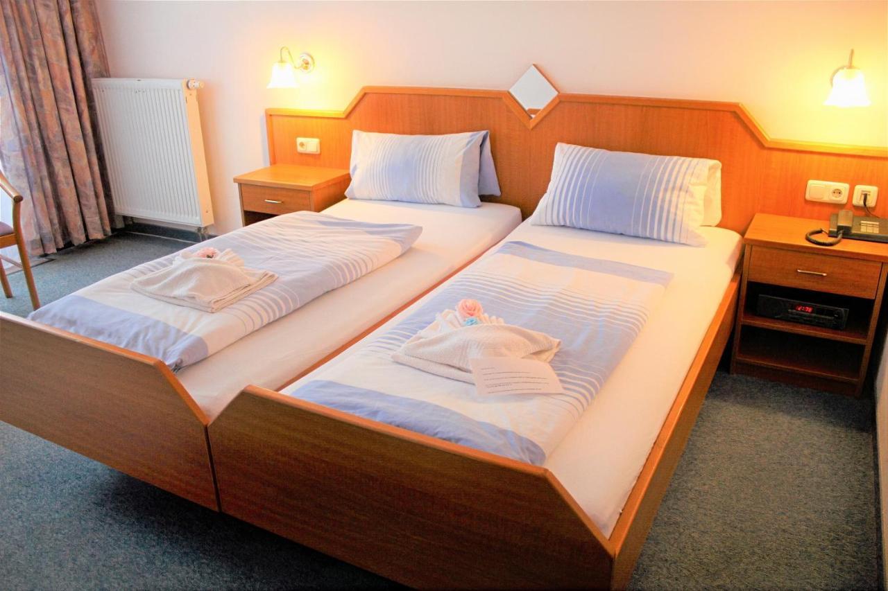 Waldhotel Feldbachtal Neuhaus am Rennweg Bagian luar foto