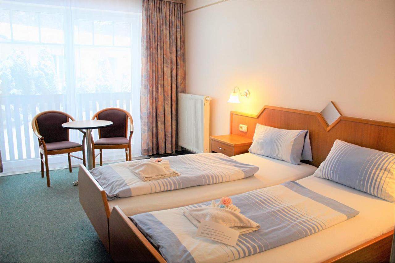 Waldhotel Feldbachtal Neuhaus am Rennweg Bagian luar foto
