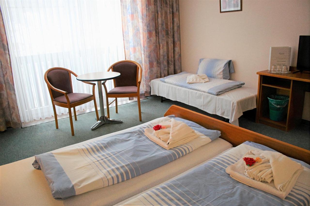 Waldhotel Feldbachtal Neuhaus am Rennweg Bagian luar foto